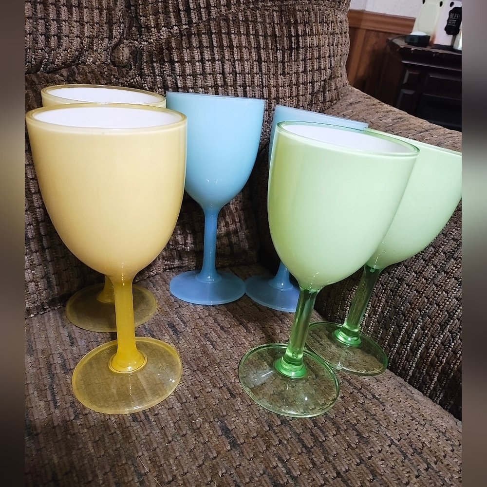 Vintage Frosted Wine Glasses 6pc Pastel Colored Plastic 7in Easter Mother's Day